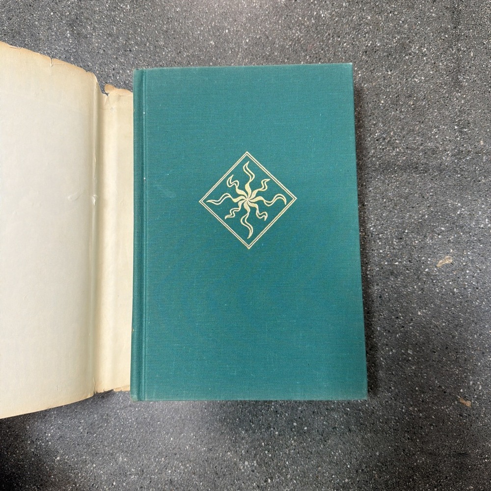 The Silmarillion by J.R.R. Tolkien 1977 First Edition Hardcover W/ Map - Picture 6 of 12